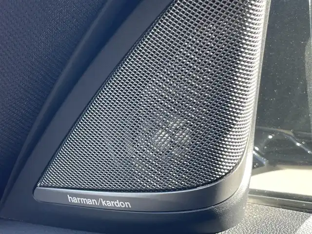 ＢＭＷ ５２３ｄ ツーリング エディション ミッション:インポッシブル 岡山県 2018(平30)年 6.2万km サファイアブラックP 特別仕様車/登録時走行距離61899km/純正10インチナビ/プレミアムサウンドシステム(harman/kardon)/フルセグTV(AM.FM.CD.DVD.TV.BT)/全方位カメラ/本革巻きステアリング/ETC/ブラインドスポットモニター/前後ドライブレコーダー/クリアランスソナー/衝突軽減ブレーキ/横滑り防止装置/クルーズコントロール(追従走行あり)/車線逸脱警報（レーンキープアシスト）/オートライト/オートマチックハイビーム/アイドリングストップ/電動リアゲート/19インチ純正AW/純正フロアマット/D+N席パワーシート/保証書/取扱説明書/スペアキー