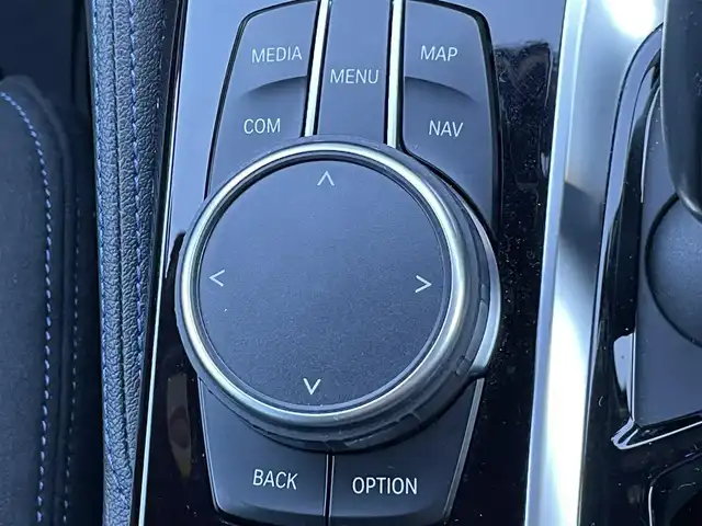 ＢＭＷ ５２３ｄ ツーリング エディション ミッション:インポッシブル 岡山県 2018(平30)年 6.2万km サファイアブラックP 特別仕様車/登録時走行距離61899km/純正10インチナビ/プレミアムサウンドシステム(harman/kardon)/フルセグTV(AM.FM.CD.DVD.TV.BT)/全方位カメラ/本革巻きステアリング/ETC/ブラインドスポットモニター/前後ドライブレコーダー/クリアランスソナー/衝突軽減ブレーキ/横滑り防止装置/クルーズコントロール(追従走行あり)/車線逸脱警報（レーンキープアシスト）/オートライト/オートマチックハイビーム/アイドリングストップ/電動リアゲート/19インチ純正AW/純正フロアマット/D+N席パワーシート/保証書/取扱説明書/スペアキー