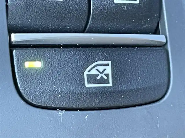 ＢＭＷ ５２３ｄ ツーリング エディション ミッション:インポッシブル 岡山県 2018(平30)年 6.2万km サファイアブラックP 特別仕様車/登録時走行距離61899km/純正10インチナビ/プレミアムサウンドシステム(harman/kardon)/フルセグTV(AM.FM.CD.DVD.TV.BT)/全方位カメラ/本革巻きステアリング/ETC/ブラインドスポットモニター/前後ドライブレコーダー/クリアランスソナー/衝突軽減ブレーキ/横滑り防止装置/クルーズコントロール(追従走行あり)/車線逸脱警報（レーンキープアシスト）/オートライト/オートマチックハイビーム/アイドリングストップ/電動リアゲート/19インチ純正AW/純正フロアマット/D+N席パワーシート/保証書/取扱説明書/スペアキー