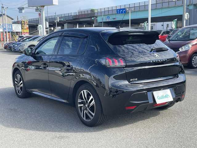プジョー プジョー ２０８ アリュール 石川県 2022(令4)年 1.8万km 黒 純正ディスプレイオーディオ/AppleCarPlay/AndroidAuto/360ビューモニター/デジタルヘッドアップインストルメントパネル/LEDライト/LEDデイライト/アクティブセーフティブレーキ/ディスタンスアラート/レーンポジショニングアシスト/アクティブクルーズ/クリアランスソナー/ETC/パドルシフト/純正アロイホイール/スタッドレスタイヤ積込/スマートキー/プッシュスタート
