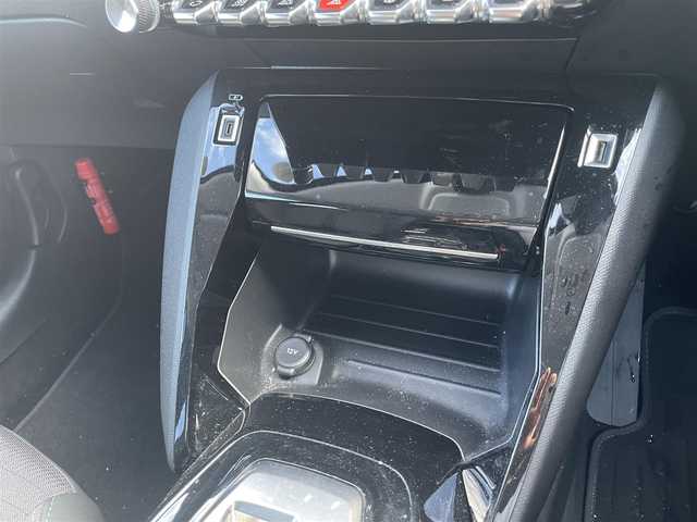 プジョー プジョー ２０８ アリュール 石川県 2022(令4)年 1.8万km 黒 純正ディスプレイオーディオ/AppleCarPlay/AndroidAuto/360ビューモニター/デジタルヘッドアップインストルメントパネル/LEDライト/LEDデイライト/アクティブセーフティブレーキ/ディスタンスアラート/レーンポジショニングアシスト/アクティブクルーズ/クリアランスソナー/ETC/パドルシフト/純正アロイホイール/スタッドレスタイヤ積込/スマートキー/プッシュスタート