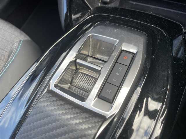 プジョー プジョー ２０８ アリュール 石川県 2022(令4)年 1.8万km 黒 純正ディスプレイオーディオ/AppleCarPlay/AndroidAuto/360ビューモニター/デジタルヘッドアップインストルメントパネル/LEDライト/LEDデイライト/アクティブセーフティブレーキ/ディスタンスアラート/レーンポジショニングアシスト/アクティブクルーズ/クリアランスソナー/ETC/パドルシフト/純正アロイホイール/スタッドレスタイヤ積込/スマートキー/プッシュスタート
