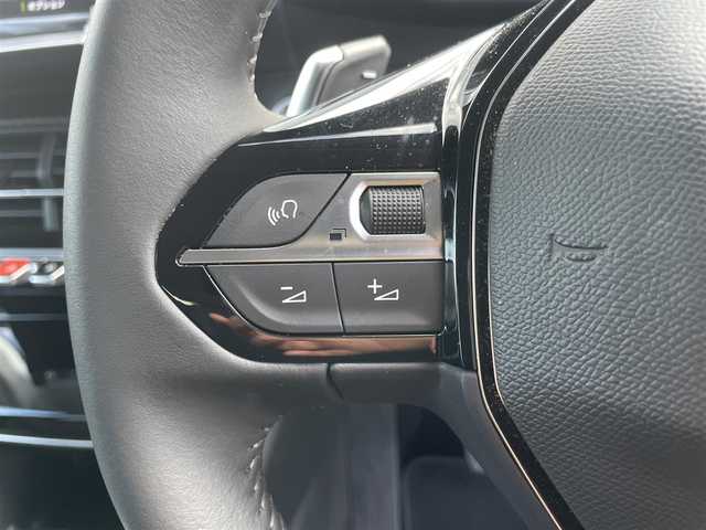 プジョー プジョー ２０８ アリュール 石川県 2022(令4)年 1.8万km 黒 純正ディスプレイオーディオ/AppleCarPlay/AndroidAuto/360ビューモニター/デジタルヘッドアップインストルメントパネル/LEDライト/LEDデイライト/アクティブセーフティブレーキ/ディスタンスアラート/レーンポジショニングアシスト/アクティブクルーズ/クリアランスソナー/ETC/パドルシフト/純正アロイホイール/スタッドレスタイヤ積込/スマートキー/プッシュスタート