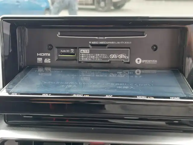 トヨタ ライズ G 東京都 2019(令1)年 4.2万km ブライトシルバーM 純正9インチナビ(NSZT-Y68T）/【フルセグTV/Bluetooth/DVD/CD/SD/AMFMラジオ】/外部端子接続：USB（フロント1個/リア2個）/LEDヘッドライト/スマートアシスト/・衝突回避支援ブレーキ/・衝突警報機能/・車線逸脱警報機能/・車線逸脱抑制制御機能/・ブレーキ制御付誤発進抑制機能(前後)/・先行車発進お知らせ機能/・オートハイビーム/・コーナーセンサー(前後各2個)/・標識認識機能/・ブラインドスポットモニター/ETC2.0/シートヒーター/プッシュスタート/ヘッドライトリベライザー/純正ドアバイザー/純正フロアマット/保証書/取扱説明書