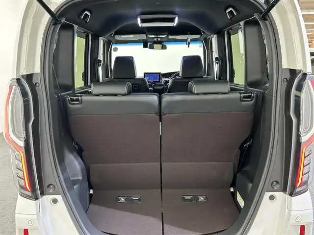 ホンダ Ｎ ＢＯＸ カスタム G L ターボ ホンダセンシング 愛媛県 2019(令1)年 5.7万km プラチナホワイトパール ・８型ナビ/（フルセグＴＶ・ＢＴ・ＣＤ・ＤＶＤ・ＳＤ・ＵＳＢ・ａｐｐｌｅ　ｃａｒｐｌａｙ）/・バックカメラ　/・１１．６型後席液晶　/・ＥＴＣ　/・前後ドラレコ　/・衝突軽減ブレーキ　/・レーダークルコン　/・両側電動ドア/・レーンキープアシスト/・レーダー探知機