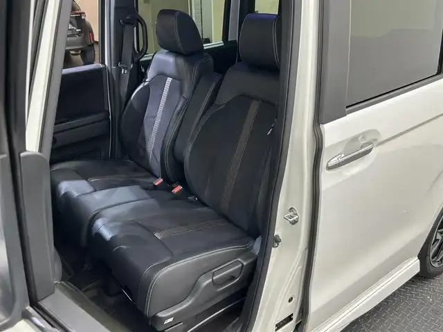ホンダ Ｎ ＢＯＸ カスタム G L ターボ ホンダセンシング 愛媛県 2019(令1)年 5.7万km プラチナホワイトパール ・８型ナビ/（フルセグＴＶ・ＢＴ・ＣＤ・ＤＶＤ・ＳＤ・ＵＳＢ・ａｐｐｌｅ　ｃａｒｐｌａｙ）/・バックカメラ　/・１１．６型後席液晶　/・ＥＴＣ　/・前後ドラレコ　/・衝突軽減ブレーキ　/・レーダークルコン　/・両側電動ドア/・レーンキープアシスト/・レーダー探知機