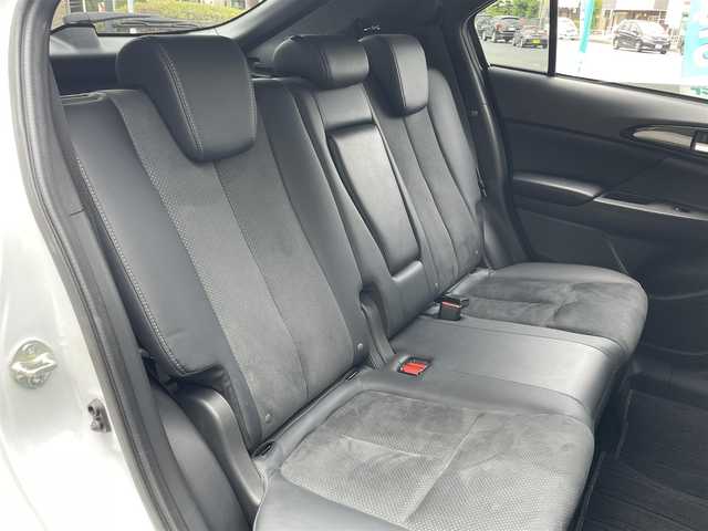 三菱 エクリプス クロス ＰＨＥＶ P 神奈川県 2023(令5)年 1.7万km ホワイトダイヤモンド ワンオーナー/純正8インチディスプレイ/　(ナビ・フルセグTV・Bluetooth・USB)/マルチアラウンドモニター/e-Assist/　・衝突被害軽減ブレーキ/　・車線逸脱警報システム/　・誤発進抑制機能/　・後側方車両検知警報システム/　・後退時交差車両検知警報システム/パーキングセンサー/MI-PILOT/　・レーダークルーズコントロール/　・車線維持支援機能/純正18インチAW/LEDヘッドライト/ヘッドアップディスプレイ/エレクトリックテールゲード/前後ドライブレコーダー/ステアリングヒーター/前席シートヒーター/スマートキー×2/保証書/取扱説明書