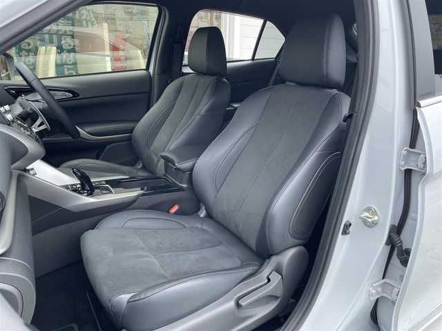 三菱 エクリプス クロス ＰＨＥＶ P 神奈川県 2023(令5)年 1.7万km ホワイトダイヤモンド ワンオーナー/純正8インチディスプレイ/　(ナビ・フルセグTV・Bluetooth・USB)/マルチアラウンドモニター/e-Assist/　・衝突被害軽減ブレーキ/　・車線逸脱警報システム/　・誤発進抑制機能/　・後側方車両検知警報システム/　・後退時交差車両検知警報システム/パーキングセンサー/MI-PILOT/　・レーダークルーズコントロール/　・車線維持支援機能/純正18インチAW/LEDヘッドライト/ヘッドアップディスプレイ/エレクトリックテールゲード/前後ドライブレコーダー/ステアリングヒーター/前席シートヒーター/スマートキー×2/保証書/取扱説明書