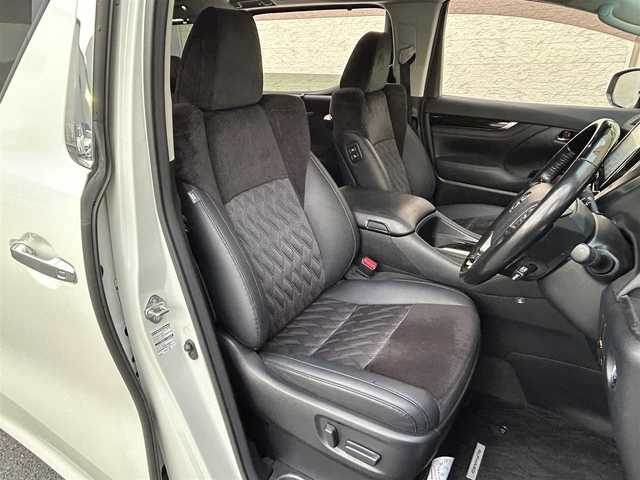 トヨタ アルファード S Cパッケージ 大阪府 2017(平29)年 9.5万km ホワイトパールクリスタルシャイン Wサンルーフ/JBLメーカーナビ/フルセグTV CD DVD BT BD HDMI/純正フリップダウンモニター/パノラミックビューモニター/スマートキー 2個/両側パワースライドドア/パワーバックドア/衝突被害軽減ブレーキ/レーダークルーズコントロール/オートマチックハイビーム/LEDオートヘッドライト/フォグライト/コーナーセンサー/ハーフレザーシート/パワーシート/AC100V電源/ステアリングヒーター/ステアリングリモコン/ビルトイン2.0ETC/前後ドラレコ/W サイド カーテン ニー エアバッグ/保証書 取説 ナビ取説/禁煙車