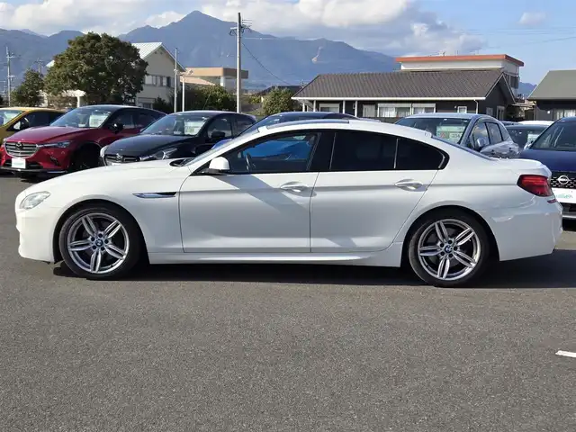 ＢＭＷ ６４０ｉ グランクーペ 鹿児島県 2012(平24)年 10.9万km アルピンホワイトⅢ ガラスルーフ　/クルーズコントロール　/ビルトインＥＴＣ　/本革シート　/HDD純正ナビ　/バックカメラ　/Ｄ＋Ｎ席シートヒーター　/Ｄ＋Ｎ席パワーシート　/Ｂｌｕｅｔｏｏｔｈオーディオ　/ドライブレコーダー/シートメモリー/ツインターボチャージャー/エンジンオートスタートストップ機能/エコプロモード/横滑り防止装置/盗難防止装置/エアバッグ(W＋サイド)