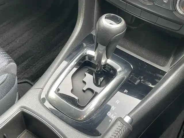 マツダ アテンザ ワゴン XD 静岡県 2014(平26)年 8.3万km ディープクリスタルブルーマイカ 1オーナー　/衝突軽減B /純正ナビ　/地デジ　/Bカメラ　/コーナーセンサー　/ディスチャージパッケージ /革巻きステアリング　/パドルシフト　/クルコン  /ルーフレール　/純正17インチAW /スマートキー /スペアキー  /ETC/保証書/取説