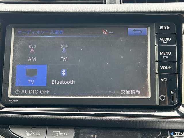 トヨタ アクア S スタイルブラック 愛媛県 2016(平28)年 7万km ダークブルーマイカ 禁煙車/走行距離：69280km/メーカーオプション純正ナビ/ETC/ハロゲンヘッドライト/衝突軽減システム/横滑り防止装置/レーンキープアシスト/オートライト/オートマチックハイビーム/エンジンスタートボタン/スマートキー