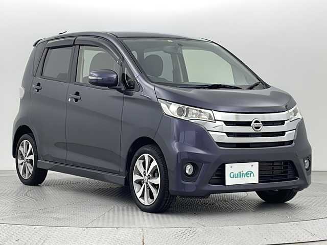 日産 デイズ ハイウェイスターG 新潟県 2014(平26)年 2.6万km プレミアムパープルP 4WD/社外SDナビ/　　フルセグ/CD/DVD/iPod/アラウンドビューモニター/LEDオートライト/シートヒーター/Fフォグ/純正15インチアルミホイール/ステアリングスイッチ/アイドリングストップ/スマートキー/ETC