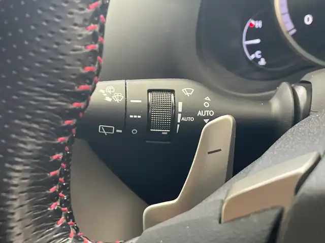 レクサス ＮＸ 300h Fスポーツ 栃木県 2016(平28)年 4.4万km ホワイトノーヴァガラスフレーク 純正SDナビ/（CD/DVD/フルセグTV//Bluetooth/MSV/SD/AUX/USB）/バックカメラ/レザーシート/ビルトインETC/前方ドライブレコーダー/パワーシート/シートヒーター/シートエアコン/メモリーシート/禁煙車/ステアリングヒーター/オートライト/LEDヘッドライト/パドルシフト/横滑り防止装置/フォグランプ/スマートキー/プッシュスタート/ステアリングスイッチ/革巻きステアリング/ウィンカーミラー/純正18インチアルミホイール/純正フロアマット