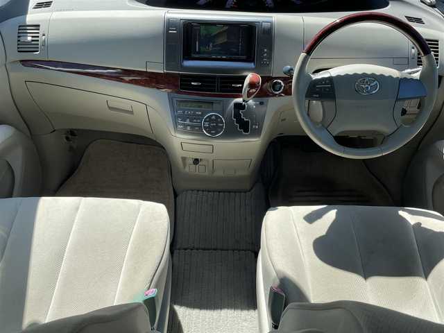 トヨタ エスティマ アエラス 長野県 2010(平22)年 13.5万km グレーメタリック 社外ナビ（FM/AM、CD、DVD、USB）/ワンセグテレビ/バックカメラ/クルーズコントロール追従無/ビルトインETC/オットマン/サード格納シート/両側パワースライドドア/純正フロアマット/純正１６AW/ダブルエアバック/キセノンオートヘッドライト/エンジンスターター/ウォークスルー/MTモード付AT/４WD/スペアキー（１本）/保証書、取扱説明書