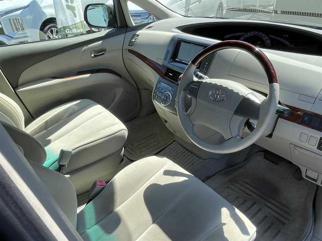 トヨタ エスティマ アエラス 長野県 2010(平22)年 13.5万km グレーメタリック 社外ナビ（FM/AM、CD、DVD、USB）/ワンセグテレビ/バックカメラ/クルーズコントロール追従無/ビルトインETC/オットマン/サード格納シート/両側パワースライドドア/純正フロアマット/純正１６AW/ダブルエアバック/キセノンオートヘッドライト/エンジンスターター/ウォークスルー/MTモード付AT/４WD/スペアキー（１本）/保証書、取扱説明書