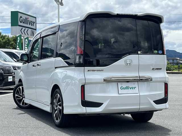 ホンダ ステップワゴン スパーダ クルスピセンシング 奈良県 2017(平29)年 11万km ホワイトオーキッドパール わくわくゲート　/社外ナビ　/地デジ　/ビルトインＥＴＣ　/衝突被害軽減システム　/車線逸脱警報　/ハーフレザーシート　/前席シートヒーター　/革巻きステアリング　/レーンキープアシスト