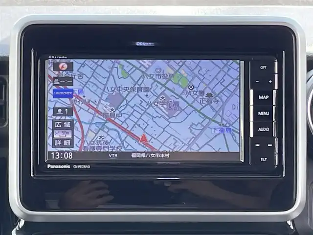 スズキ スペーシア カスタム HYBRID XS 福岡県 2018(平30)年 3.7万km ピュアホワイトP ・純正7インチナビ【CN-RE03WD】/-BT/フルセグTV/CD/DVD/FM/AM/SD/・衝突軽減ブレーキ/・クリアランスソナー/・車線逸脱警報/・横滑り防止装置/・オートライト/・オートハイビーム/・両側パワースライドドア/・前席シートヒーター/・ウィンカーミラー/・ドアバイザー/・フロアマット/・純正アルミ１５インチ/・純正フロントグリル/・フォグランプ/・アイドリングストップ/・スマートキー×２