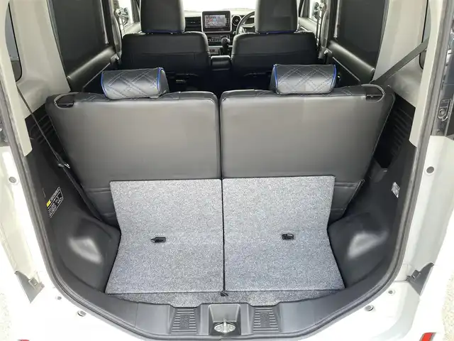 スズキ スペーシア カスタム HYBRID XS 福岡県 2018(平30)年 3.7万km ピュアホワイトP ・純正7インチナビ【CN-RE03WD】/-BT/フルセグTV/CD/DVD/FM/AM/SD/・衝突軽減ブレーキ/・クリアランスソナー/・車線逸脱警報/・横滑り防止装置/・オートライト/・オートハイビーム/・両側パワースライドドア/・前席シートヒーター/・ウィンカーミラー/・ドアバイザー/・フロアマット/・純正アルミ１５インチ/・純正フロントグリル/・フォグランプ/・アイドリングストップ/・スマートキー×２