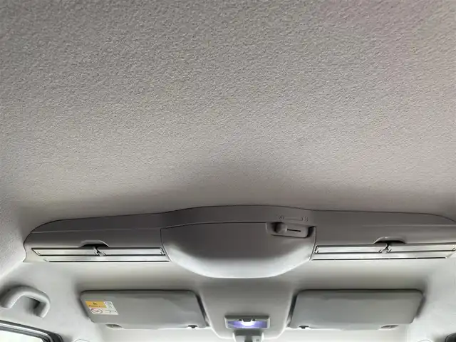 スズキ スペーシア カスタム HYBRID XS 福岡県 2018(平30)年 3.7万km ピュアホワイトP ・純正7インチナビ【CN-RE03WD】/-BT/フルセグTV/CD/DVD/FM/AM/SD/・衝突軽減ブレーキ/・クリアランスソナー/・車線逸脱警報/・横滑り防止装置/・オートライト/・オートハイビーム/・両側パワースライドドア/・前席シートヒーター/・ウィンカーミラー/・ドアバイザー/・フロアマット/・純正アルミ１５インチ/・純正フロントグリル/・フォグランプ/・アイドリングストップ/・スマートキー×２