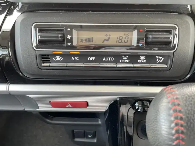 スズキ スペーシア カスタム HYBRID XS 福岡県 2018(平30)年 3.7万km ピュアホワイトP ・純正7インチナビ【CN-RE03WD】/-BT/フルセグTV/CD/DVD/FM/AM/SD/・衝突軽減ブレーキ/・クリアランスソナー/・車線逸脱警報/・横滑り防止装置/・オートライト/・オートハイビーム/・両側パワースライドドア/・前席シートヒーター/・ウィンカーミラー/・ドアバイザー/・フロアマット/・純正アルミ１５インチ/・純正フロントグリル/・フォグランプ/・アイドリングストップ/・スマートキー×２