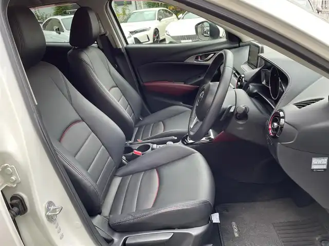 マツダ ＣＸ－３ XD ツーリング 神奈川県 2015(平27)年 6.8万km クリスタルホワイトパールマイカ ワンオーナー/4WD/黒合皮レザーシート/純正SDナビ・地デジTV/純正CD/DVD/USB/BT/バックモニター/ビルトインETC/前後ドライブレコーダー/HUD/クルーズコントロール/衝突軽減ブレーキ/BSM/純正18インチAW/LEDライト/前席シートヒーター/パドルシフト/プッシュスタート/スマートキー×2/保証書・取説あり