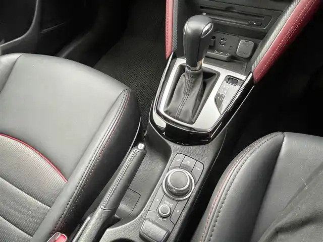 マツダ ＣＸ－３ XD ツーリング 神奈川県 2015(平27)年 6.8万km クリスタルホワイトパールマイカ ワンオーナー/4WD/黒合皮レザーシート/純正SDナビ・地デジTV/純正CD/DVD/USB/BT/バックモニター/ビルトインETC/前後ドライブレコーダー/HUD/クルーズコントロール/衝突軽減ブレーキ/BSM/純正18インチAW/LEDライト/前席シートヒーター/パドルシフト/プッシュスタート/スマートキー×2/保証書・取説あり