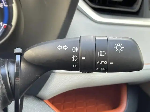 トヨタ ＲＡＶ４ ハイブリッド アドベンチャー 道東・釧路十勝 2022(令4)年 3.3万km アッシュグレーメタリック/グレイッシュブルー 4WD/ワンオーナー/寒冷地仕様/Toyota Safety Sense/・PCS(プリクラッシュセーフティ)/・LTA(レーントレーシングアシスト)/・BSM(ブラインドスポットモニター)/・オートマチックハイビーム/・レーダークルーズコントロール/社外フローティングナビ/ (FM/AM/DISC/BT)/フルセグTV/バックカメラ/ドライブレコーダー/革巻きステアリング/ステアリングスイッチ/ステアリングヒーター/パワーシート/ (運転席)/メモリーシート/ (運転席)/シートヒーター/ (運転席/助手席)/エアーシート/ (運転席/助手席)/プッシュスタート/スマートキー/スペアキー/純正キー1体型エンジンスターター/パワーバックドア/純正19インチAW付サマータイヤ積込/TOM’s17インチAW付スタッドレスタイヤ/純正LEDヘッドライト/フォグランプ/ (フロント/リア)/電動格納ミラー/ウインカーミラー/ルーフレール/純正ドアバイザー/純正フロアマット/ブレーキホールド/横滑り防止装置/アイドリングストップ/取扱説明書/保証書