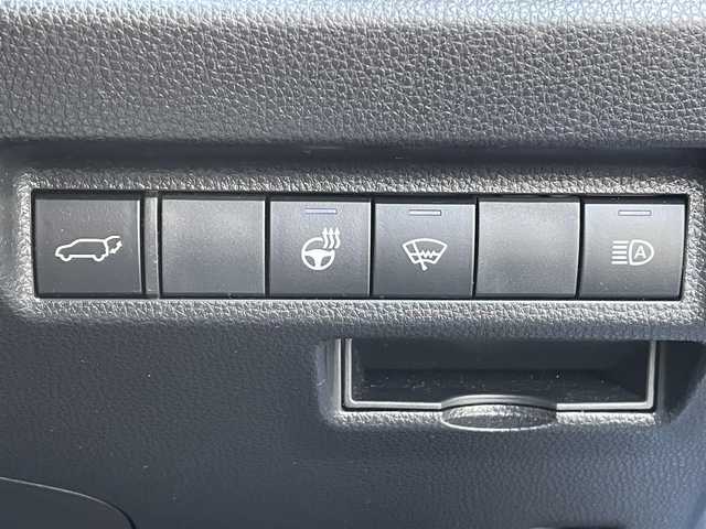 トヨタ ＲＡＶ４ ハイブリッド アドベンチャー 道東・釧路十勝 2022(令4)年 3.3万km アッシュグレーメタリック/グレイッシュブルー 4WD/ワンオーナー/寒冷地仕様/Toyota Safety Sense/・PCS(プリクラッシュセーフティ)/・LTA(レーントレーシングアシスト)/・BSM(ブラインドスポットモニター)/・オートマチックハイビーム/・レーダークルーズコントロール/社外フローティングナビ/ (FM/AM/DISC/BT)/フルセグTV/バックカメラ/ドライブレコーダー/革巻きステアリング/ステアリングスイッチ/ステアリングヒーター/パワーシート/ (運転席)/メモリーシート/ (運転席)/シートヒーター/ (運転席/助手席)/エアーシート/ (運転席/助手席)/プッシュスタート/スマートキー/スペアキー/純正キー1体型エンジンスターター/パワーバックドア/純正19インチAW付サマータイヤ積込/TOM’s17インチAW付スタッドレスタイヤ/純正LEDヘッドライト/フォグランプ/ (フロント/リア)/電動格納ミラー/ウインカーミラー/ルーフレール/純正ドアバイザー/純正フロアマット/ブレーキホールド/横滑り防止装置/アイドリングストップ/取扱説明書/保証書