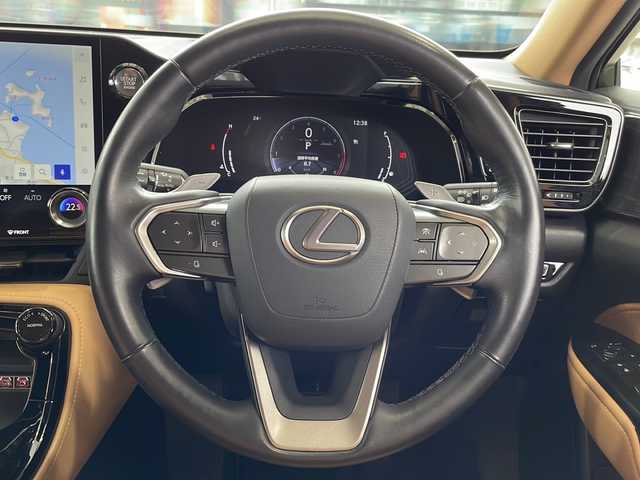 レクサス ＮＸ 250 バージョンL 愛媛県 2023(令5)年 1.6万km ソニッククォーツ ワンオーナー /純正メーカーOPナビ/フルセグTV/Bluetooth/全方位カメラ/サンルーフ /デシタルインナーミラー/前後ドライブレコーダー/前席パワーシート/レーダークルーズコントロール/純正20インチアルミホイール/置くだけ充電/取扱説明書/保証書