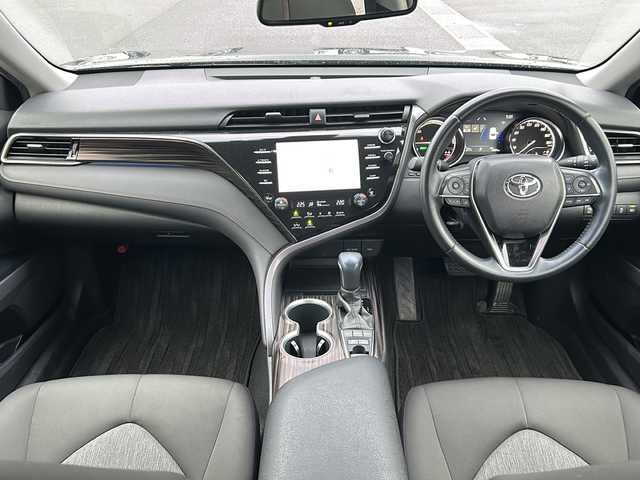 トヨタ カムリ G 山口県 2020(令2)年 5.7万km アティチュードブラックマイカ 禁煙車/スマートキー/プッシュスタート/前方ドライブレコーダー/純正HDDナビ/(BT/USB/ラジオ)/ETC/純正アルミホイール/純正フロアマット/バックカメラ/電子パーキングブレーキ/ブラインドスポットモニター/衝突軽減ブレーキ/車線逸脱警報装置/クリアランスソナー/オートライト/オートエアコン/オートハイビーム/レーダークルーズコントロール/取扱説明書/記録簿