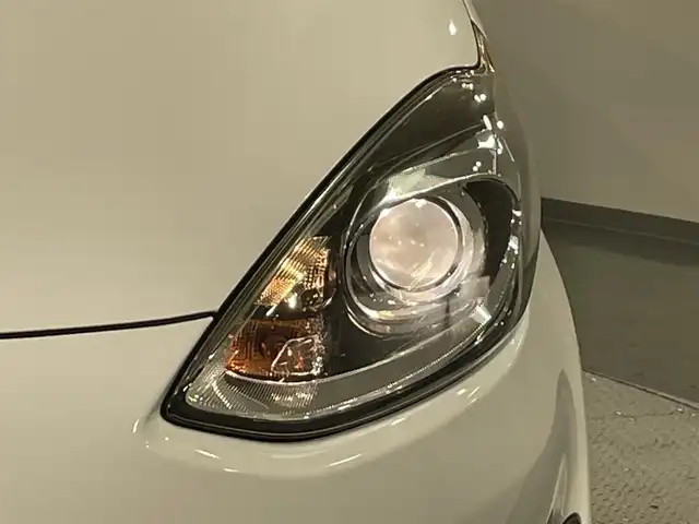 トヨタ アクア S 愛知県 2020(令2)年 8.8万km スーパーホワイトⅡ ＫＥＮＷＯＯＤナビ/バックカメラ/Ｂｌｕｅｔｏｏｔｈ/アクセサリーソケット/ＩＳＯＦＩＸ/電動格納ミラー/ビルトインＥＴＣ/リモコンキー/ヘッドライトレベライザー/オートエアコン/ステアリングスイッチ/ヘッドライト/フロアマット