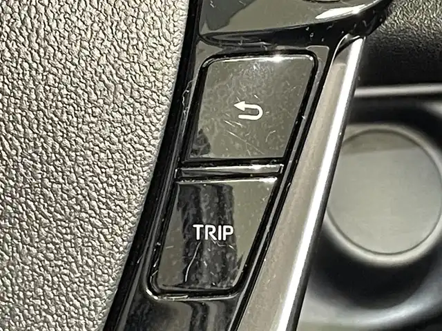 トヨタ アクア S 愛知県 2020(令2)年 8.8万km スーパーホワイトⅡ ＫＥＮＷＯＯＤナビ/バックカメラ/Ｂｌｕｅｔｏｏｔｈ/アクセサリーソケット/ＩＳＯＦＩＸ/電動格納ミラー/ビルトインＥＴＣ/リモコンキー/ヘッドライトレベライザー/オートエアコン/ステアリングスイッチ/ヘッドライト/フロアマット