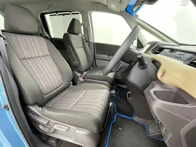 ホンダ フリード ハイブリット G ホンダセンシング 大阪府 2019(令1)年 4.4万km ブルーホライゾンM ホンダセンシング/　・CMBS警報/　・標識認識/　・レーンキープアシスト　LKA/　・先行車発進告知機能/　・レーダークルーズコントロール/純正SDナビ/　Bluetooth/DVD/CD/FM/AM/フルセグTV/バックカメラ/両側パワースライドドア/LEDオートライト/スマートキー/ビルトインETC/ステアリングスイッチ