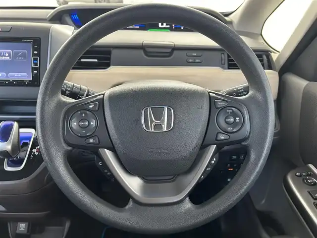 ホンダ フリード ハイブリット G ホンダセンシング 大阪府 2019(令1)年 4.4万km ブルーホライゾンM ホンダセンシング/　・CMBS警報/　・標識認識/　・レーンキープアシスト　LKA/　・先行車発進告知機能/　・レーダークルーズコントロール/純正SDナビ/　Bluetooth/DVD/CD/FM/AM/フルセグTV/バックカメラ/両側パワースライドドア/LEDオートライト/スマートキー/ビルトインETC/ステアリングスイッチ