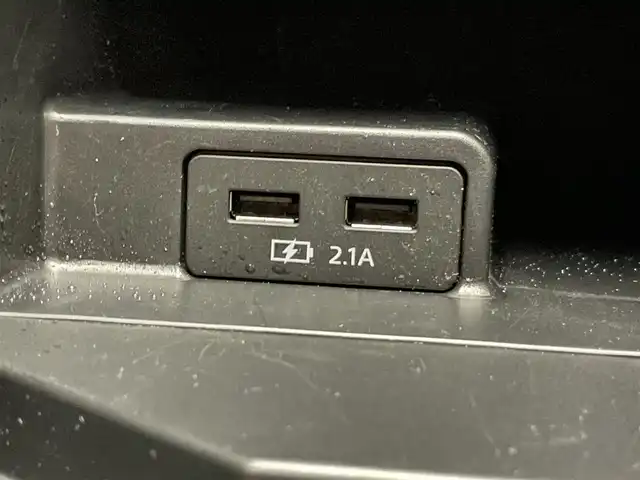 マツダ ＣＸ－８ XD Lパッケージ 千葉県 2018(平30)年 5.9万km スノーフレイクホワイトパールマイカ 禁煙　/純正ナビ/AM＆FM＆CD＆DVD＆Bluetooth＆フルセグTV/後席モニター　/本革シート　/１列目＆２列目シートヒーター　/１列目シートベンチレーション　/レーダークルーズコントロール　/ＬＥＤヘッドライト（オートライト機能付）　/全方位カメラ　/衝突軽減ブレーキ/ヘッドアップディスプレイ/運転席パワーシート（メモリー機能付）/ルーフレール　/フォグランプ/電動パーキングブレーキ/ブラインドスポットモニター/2列目キャプテンシート/自動防眩ルームミラー/リアサンシェード/電動格納サイドミラー/ステアリングヒーター/バックカメラ/アイドリングストップ/ウィンカーミラー/プッシュスタート/ETC