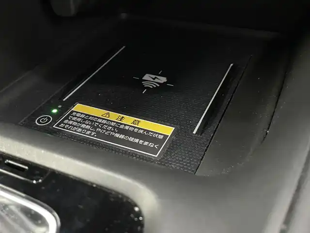 ホンダ ヴェゼル G 滋賀県 2023(令5)年 1.8万km プラチナホワイトパール 純正9インチナビ/【Bluetooth/USB/フルセグTV/Apple CarPlay/Android Auto】/バックカメラ/追従クルーズコントロール/クリアランスソナー/レーンキープアシスト/LEDヘッドライト/オートマチックハイビーム/衝突軽減ブレーキ/ヒルディセントコントロール/電動パーキングブレーキ/オートブレーキホールド/前後ドライブレコーダー/社外デジタルインナーミラー/ビルトインETC2.0/ワイヤレス充電/社外フロアマット/ドアバイザー/プッシュスタート/スマートキー/ステアリングリモコン