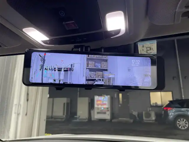 ホンダ ヴェゼル G 滋賀県 2023(令5)年 1.8万km プラチナホワイトパール 純正9インチナビ/【Bluetooth/USB/フルセグTV/Apple CarPlay/Android Auto】/バックカメラ/追従クルーズコントロール/クリアランスソナー/レーンキープアシスト/LEDヘッドライト/オートマチックハイビーム/衝突軽減ブレーキ/ヒルディセントコントロール/電動パーキングブレーキ/オートブレーキホールド/前後ドライブレコーダー/社外デジタルインナーミラー/ビルトインETC2.0/ワイヤレス充電/社外フロアマット/ドアバイザー/プッシュスタート/スマートキー/ステアリングリモコン