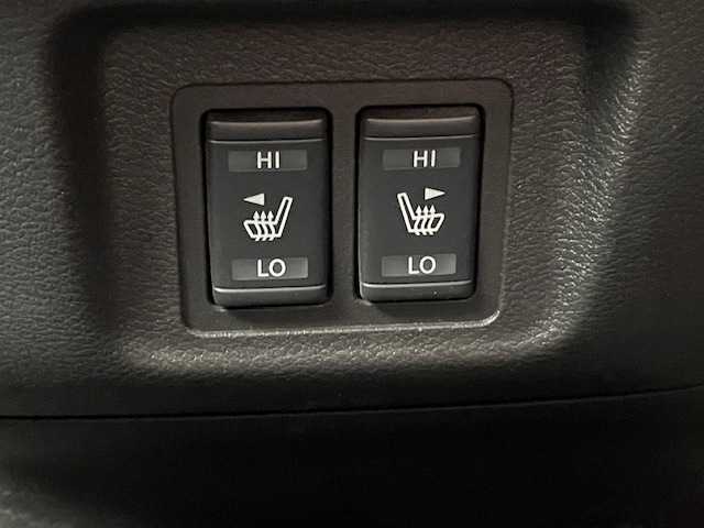 日産 セレナ ハイウェイスター 富山県 2016(平28)年 12.7万km ダイヤモンドブラック (株)IDOMが運営する【じしゃロン富山店】の自社ローン対象車両になります。こちらは現金ご利用時の価格です。自社ローンご希望の方は別途その旨お申付け下さい。/純正ナビ/FM/AM/CD/DVD/TV/SD/Bluetooth/アラウンドビューモニター/パーキングアシスト/エマージェンシーブレーキ/コーナーセンサー/クルーズコントロール/横滑り防止/両側パワースライドドア/前席シートヒーター/ステアリングリモコン/プッシュスタート/スマートキー/スペアキー