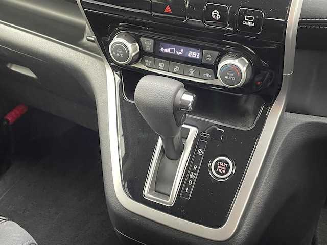 日産 セレナ ハイウェイスター 富山県 2016(平28)年 12.7万km ダイヤモンドブラック (株)IDOMが運営する【じしゃロン富山店】の自社ローン対象車両になります。こちらは現金ご利用時の価格です。自社ローンご希望の方は別途その旨お申付け下さい。/純正ナビ/FM/AM/CD/DVD/TV/SD/Bluetooth/アラウンドビューモニター/パーキングアシスト/エマージェンシーブレーキ/コーナーセンサー/クルーズコントロール/横滑り防止/両側パワースライドドア/前席シートヒーター/ステアリングリモコン/プッシュスタート/スマートキー/スペアキー