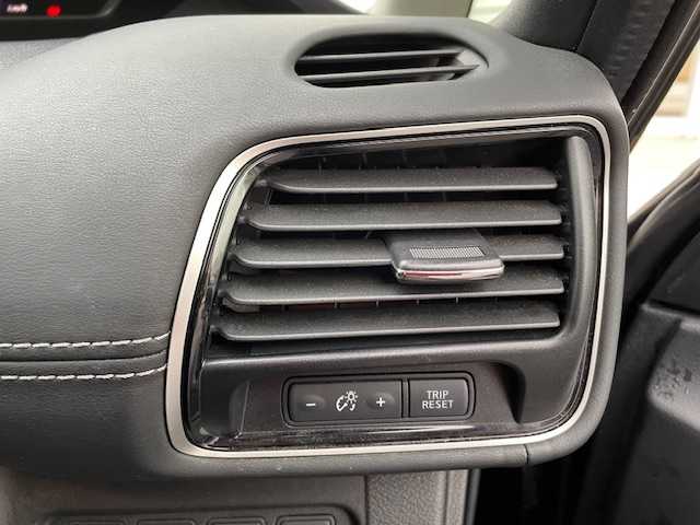 日産 セレナ ハイウェイスター 富山県 2016(平28)年 12.7万km ダイヤモンドブラック (株)IDOMが運営する【じしゃロン富山店】の自社ローン対象車両になります。こちらは現金ご利用時の価格です。自社ローンご希望の方は別途その旨お申付け下さい。/純正ナビ/FM/AM/CD/DVD/TV/SD/Bluetooth/アラウンドビューモニター/パーキングアシスト/エマージェンシーブレーキ/コーナーセンサー/クルーズコントロール/横滑り防止/両側パワースライドドア/前席シートヒーター/ステアリングリモコン/プッシュスタート/スマートキー/スペアキー