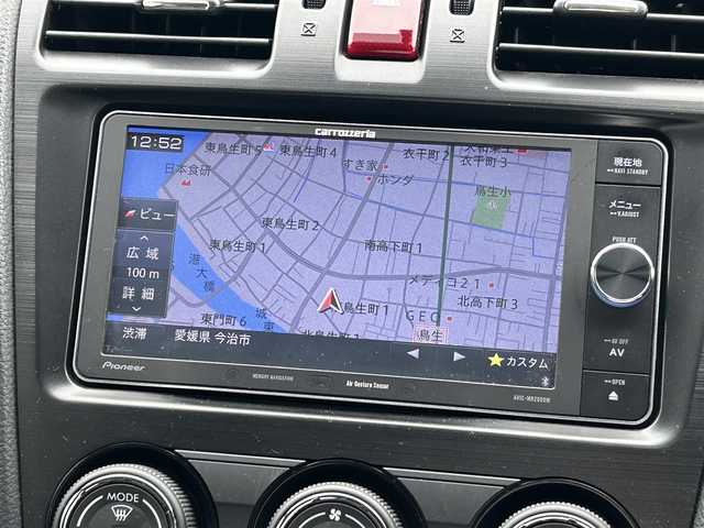 スバル インプレッサ スポーツ 1．6i－L 愛媛県 2014(平26)年 2.6万km サテンホワイトパール 禁煙車/登録時走行距離：26093km/ディーラーオプション純正7インチナビ/CD/DVD/ワンセグTV/Bluetooth/バックカメラ/前方ドライブレコーダー(SDカードなし)/ETC/衝突被害軽減システム/横滑り防止装置/LEDヘッドライト/レザーシート/前席パワーシート/前席シートヒーター/エンジンスタートボタン/スマートキー/スペアキー/純正フロアマット/純正15インチアルミホイール