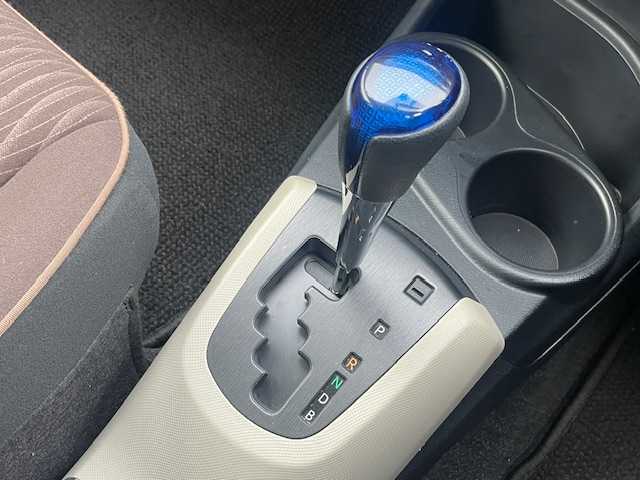 トヨタ アクア G 千葉県 2013(平25)年 3.2万km クールソーダメタリック ワンオーナー/ディーラーナビ/(ワンセグ/CD/BT/SD)/ETC/バックカメラ/前方ドライブレコーダー/スマートキー＆プッシュスタート/純正フロアマット/オートライト/取扱説明書/保証書