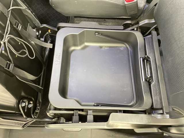 スズキ スペーシア HYBRID G 道央・札幌 2020(令2)年 5.1万km シルキーシルバーメタリック ・4WD/・社外SDナビ/・BT/CD/SD/USB/フルセグTV/・左側パワースライドドア/・D席シートヒーター/・LEDオートライト/・アイドリングストップ/・スマートキー×2/・社外エンジンスターター/・プッシュスタート/・ドライブレコーダー前/・ETC