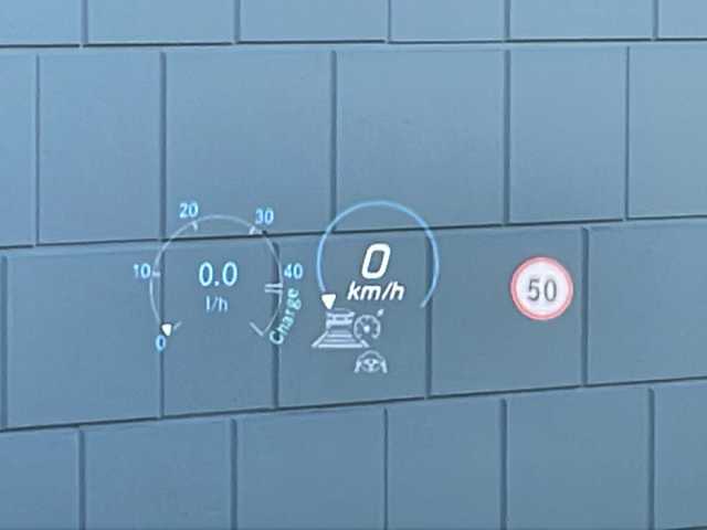 メルセデス・ベンツ Ｍ・ベンツ ＧＬＢ２００ｄ 4マチック AMGライン 東京都 2021(令3)年 3.3万km ポーラホワイト 純正メーカーナビ/【Bluetooth/TV/USB/AM/FM】/ETC2.0タイプ/バックカメラ/アラウンドビューモニター/アクティブブレーキアシスト/アクティブレーンキープアシスト/アクティヴステアリングアシスト/レーダークルーズコントロール/ヘッドアップディスプレイ/ブラインドスポットモニター/ドライブレコーダー/サンルーフ/置くだけ充電/パワーバックドア/D/Nシートヒーター/D/Nパワーシート/D/Nメモリーシート/プッシュスタート/スマートキー×2