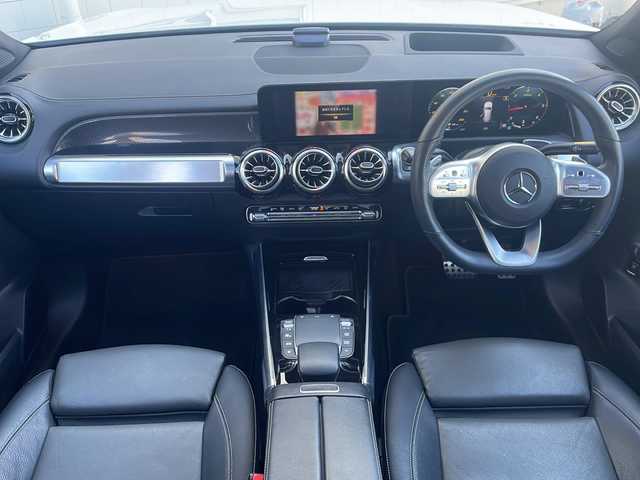 メルセデス・ベンツ Ｍ・ベンツ ＧＬＢ２００ｄ 4マチック AMGライン 東京都 2021(令3)年 3.3万km ポーラホワイト 純正ナビ/フルセグ/アラウンドビューモニター/サンルーフ/レーダークルーズコントロール/アクティブブレーキアシスト/アクティブレーンキープアシスト/アクティヴステアリングアシスト/ヘッドアップディスプレイ/ブラインドスポットモニター/ドライブレコーダー/置くだけ充電/パワーバックドア/D/Nシートヒーター/D/Nパワーシート/D/Nメモリーシート/プッシュスタート/スマートキー×2