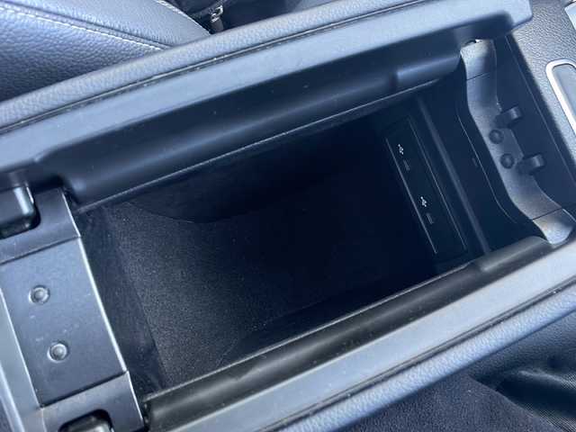 メルセデス・ベンツ Ｍ・ベンツ ＧＬＢ２００ｄ 4マチック AMGライン 東京都 2021(令3)年 3.3万km ポーラホワイト 純正ナビ/フルセグ/アラウンドビューモニター/サンルーフ/レーダークルーズコントロール/アクティブブレーキアシスト/アクティブレーンキープアシスト/アクティヴステアリングアシスト/ヘッドアップディスプレイ/ブラインドスポットモニター/ドライブレコーダー/置くだけ充電/パワーバックドア/D/Nシートヒーター/D/Nパワーシート/D/Nメモリーシート/プッシュスタート/スマートキー×2