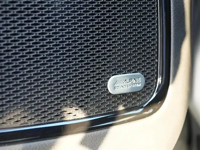 クライスラー・ジープ ジープ コンパス 80thアニバーサリーED 静岡県 2022(令4)年 4.1万km グレー 禁煙車/パノラミックサンルーフ/ルーフレール/ハンズフリーパワーリフトゲート/ヒルスタートアシスト/エレクトロニックパーキングブレーキ/オートブレーキホールド/衝突軽減ブレーキ/アドバンストブレーキアシスト/アダプティブクルーズコントロール/アクティブレーンマネージメント/BSM/リアクロスバスディテクション/サラウンドビューカメラ/インテリジェントスピードアシスト/ドライバーアテンションアラート/フロントリアパークアシスト/10．1型タッチパネルモニター/・AM/FM/DTV/Bluetooth/USB/AppleCarPlay/AndroidAuto/アルパインプレミアムサウンド/ヒーテッドステアリングホイール/革巻ステアリング/ステアリングスイッチ/LEDヘッドライト/オートハイビーム/オートライト/自動防舷ルームミラー/黒レザーシート/シートメモリー（D）/パワーシート/シートヒーター（D/N）/スマートキー/プッシュスタート/スペアキー/ETC２．０/純正フロアマット/純正18インチホイール/スペアタイヤ