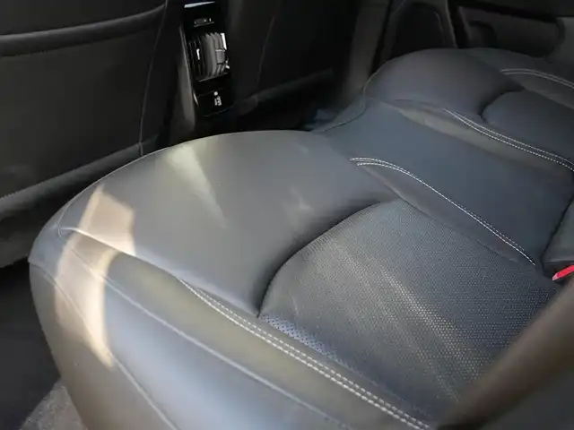 クライスラー・ジープ ジープ コンパス 80thアニバーサリーED 静岡県 2022(令4)年 4.1万km グレー 禁煙車/パノラミックサンルーフ/ルーフレール/ハンズフリーパワーリフトゲート/ヒルスタートアシスト/エレクトロニックパーキングブレーキ/オートブレーキホールド/衝突軽減ブレーキ/アドバンストブレーキアシスト/アダプティブクルーズコントロール/アクティブレーンマネージメント/BSM/リアクロスバスディテクション/サラウンドビューカメラ/インテリジェントスピードアシスト/ドライバーアテンションアラート/フロントリアパークアシスト/10．1型タッチパネルモニター/・AM/FM/DTV/Bluetooth/USB/AppleCarPlay/AndroidAuto/アルパインプレミアムサウンド/ヒーテッドステアリングホイール/革巻ステアリング/ステアリングスイッチ/LEDヘッドライト/オートハイビーム/オートライト/自動防舷ルームミラー/黒レザーシート/シートメモリー（D）/パワーシート/シートヒーター（D/N）/スマートキー/プッシュスタート/スペアキー/ETC２．０/純正フロアマット/純正18インチホイール/スペアタイヤ