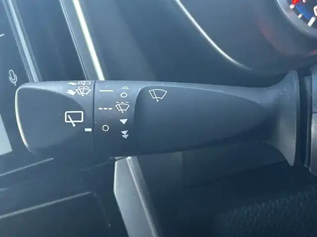 トヨタ ルーミー カスタムG－T 福島県 2021(令3)年 8.5万km ブラックマイカメタリック ワンオーナー/スマートアシスト/・衝突回避支援ブレーキ機能/・車線逸脱警報機能/・ブレーキ制御付誤発信抑制機能/・アダプティブドライビングビーム/・アダプティブクルーズコントロール/・パノラミックヴューモニター/・衝突警報機能/・コーナーセンサー/純正9インチディスプレイオーディオ/【Bluetooth/USB/フルセグTV】/両側パワースライドドア/前席シートヒーター/社外レーダー/ビルトインETC2.0/LEDヘッドライト/・オートライト/・フォグランプ/スマートキー/・プッシュスタート/・スペアキー/革巻きステアリング/・ステアリングリモコン/取扱説明書/新車時保証書